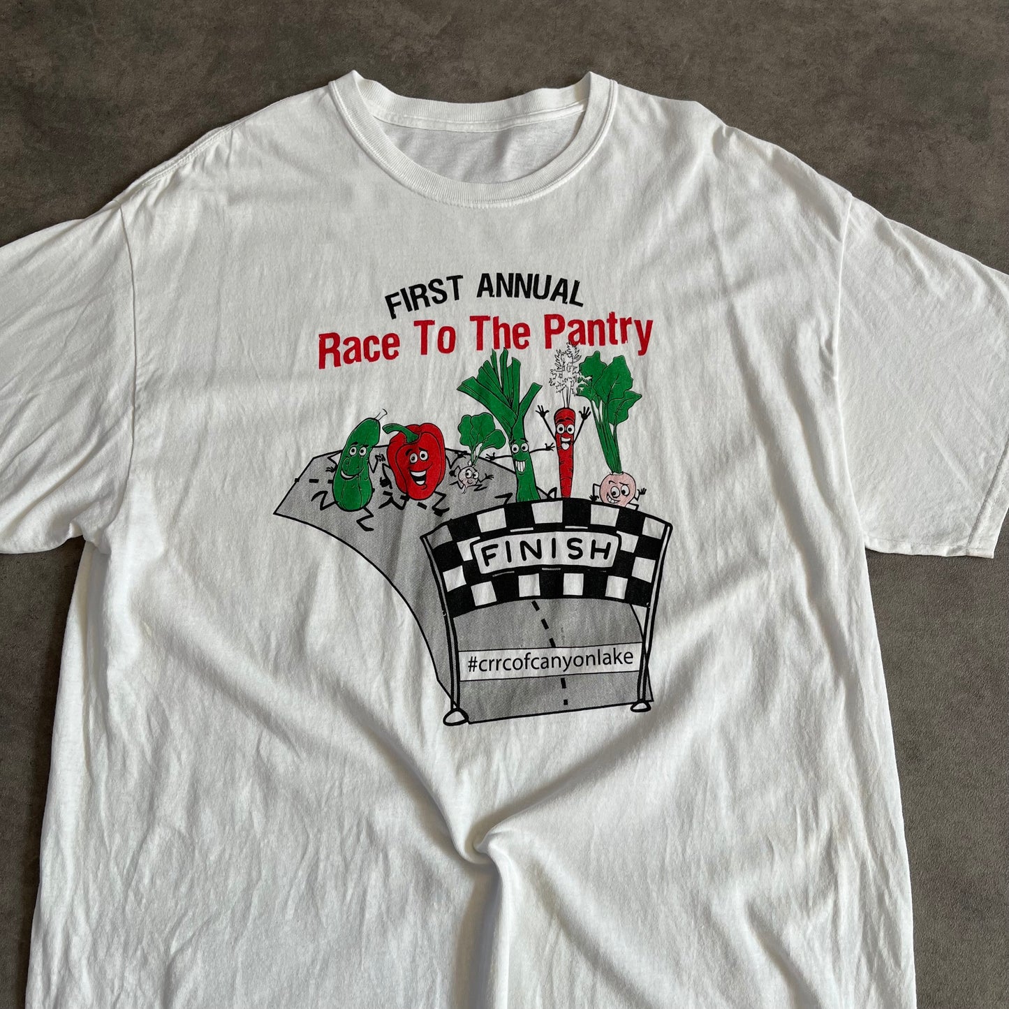 T-shirt Vintage Race to the Pantry